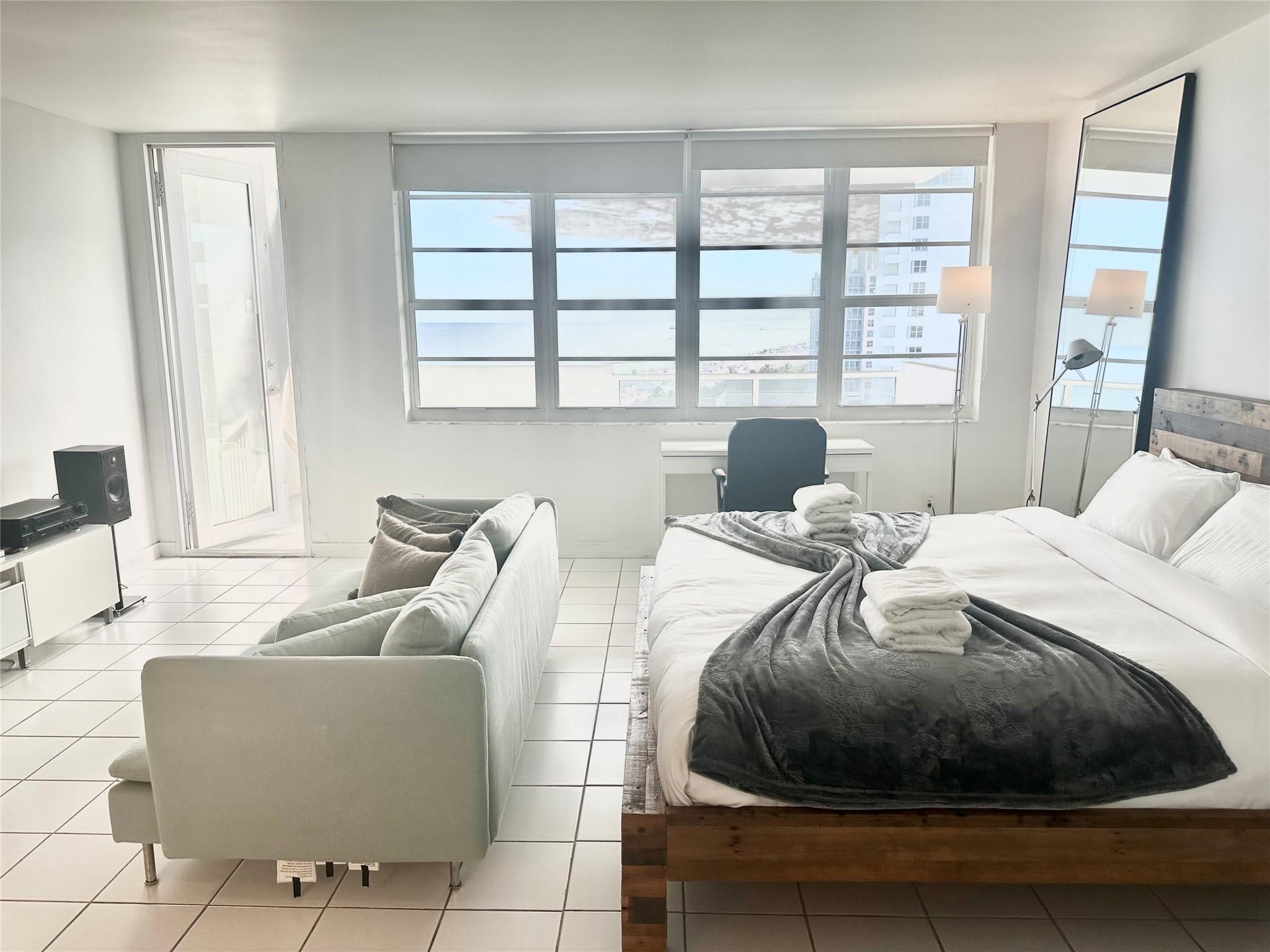 100 Lincoln Road, Unit 1240 Miami Beach, FL 33139 - Photo 4 of 7 Photo 4