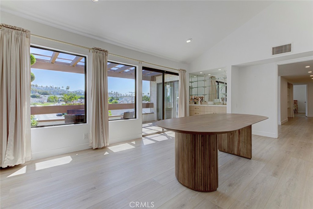 1325 Valley View Road, Unit 301 Glendale, CA 91202 - Photo 13 of 43