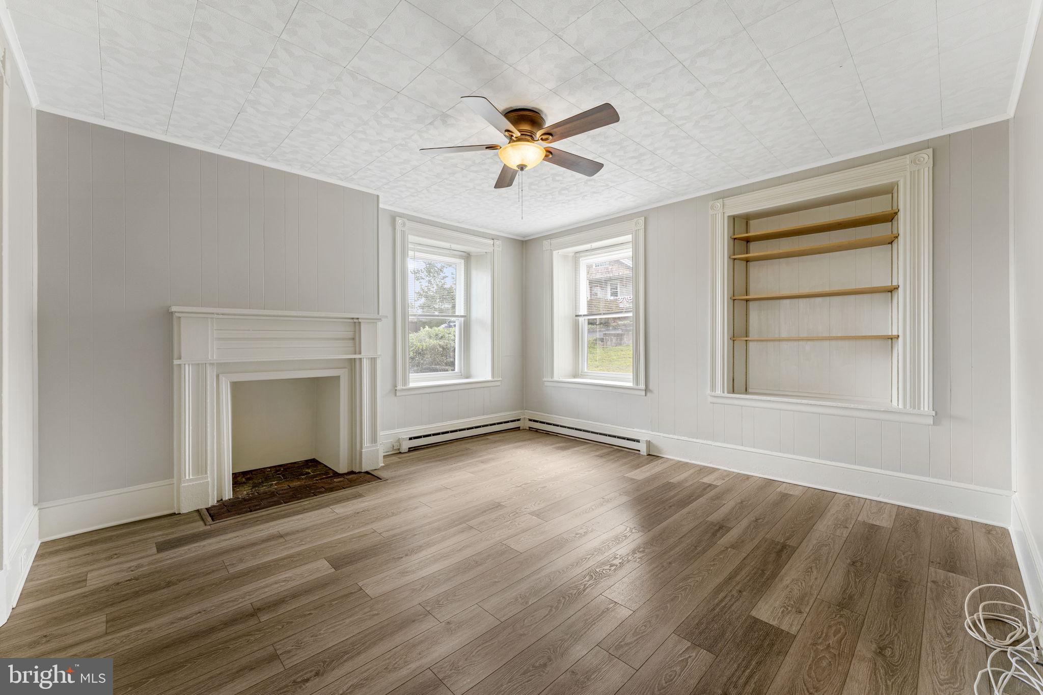 383 Anderson Road, Unit B King of Prussia, PA 19406 - Photo 4 of 21 Living Room