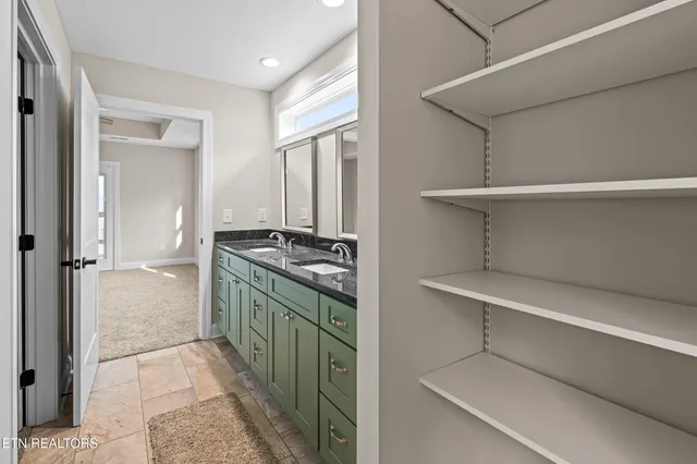 $695,000 | 124 Laura Lane, Maynardville, TN 37807