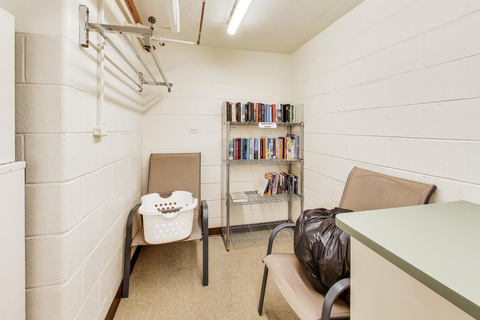 1 East Scott Street, Unit 1609 Chicago, IL 60610 - Photo 19 of 31
