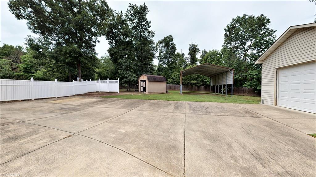 5251 Tom Hill Road Trinity, NC 27370 - Photo 7 of 49