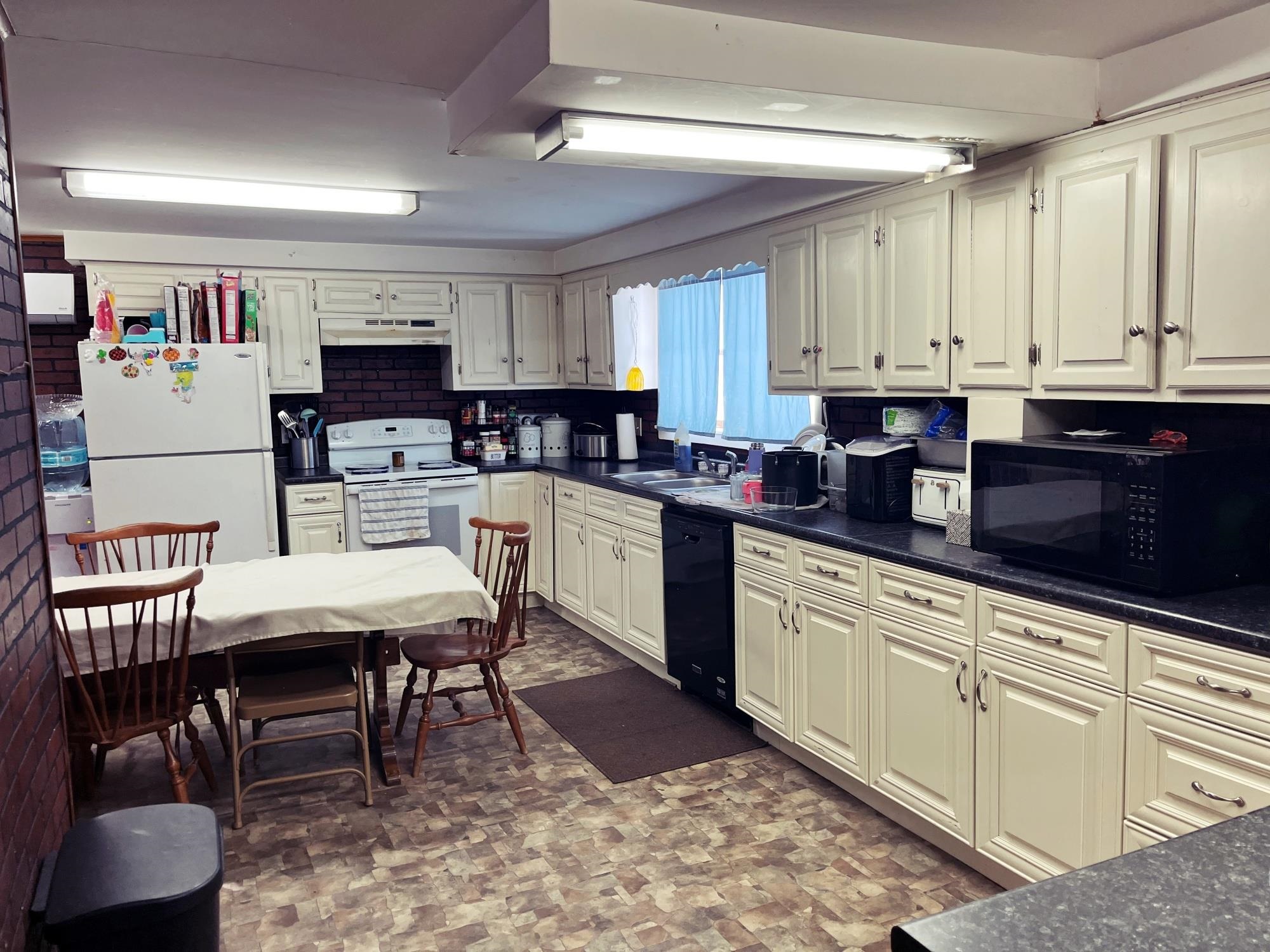 109 River Road Irasburg, VT 05860 - Photo 3 of 32