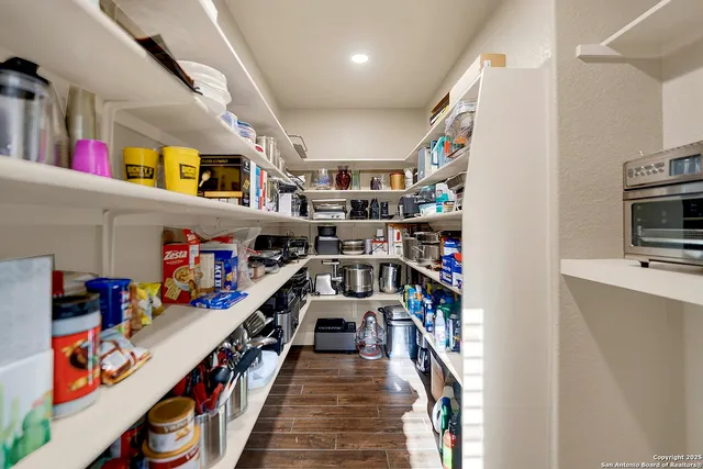 a view of an entryway with lots of stuff