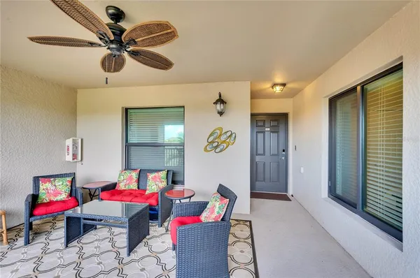 $2,200 | 5517 Palmer Circle, Unit 203, Bradenton, FL 34211