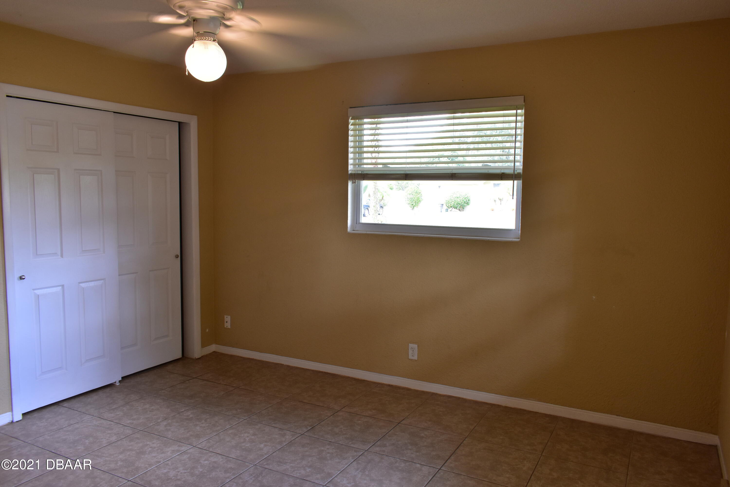 863 Pineapple Road South Daytona, FL 32119 - Photo 10 of 12 DSC_1055