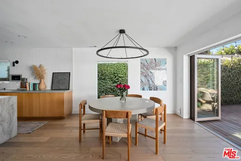 $2,595,000 | 1009 Vernon Avenue, Venice, CA 90291