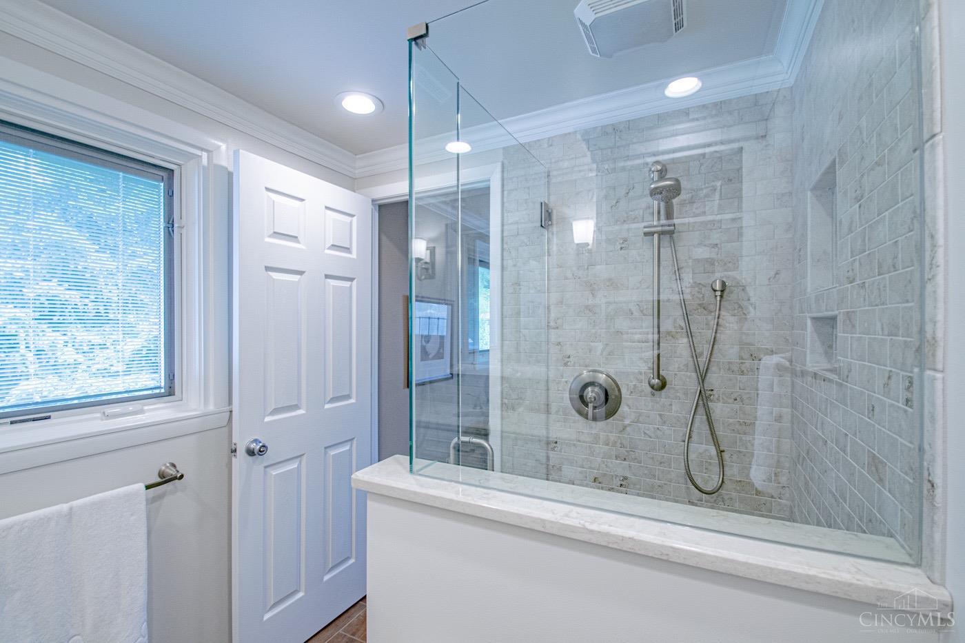 495 West Alex Bell Road Dayton, OH 45459 - Photo 21 of 34 Gallery Image 21