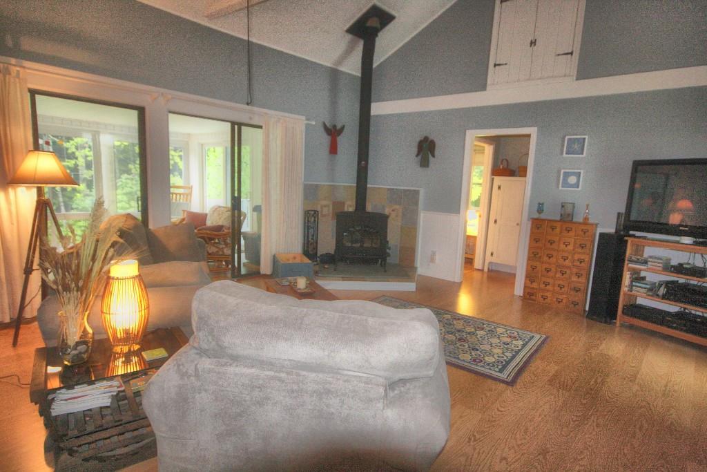 14 Pine Tree Lane Boothbay, ME 04537 - Photo 8 of 22 Photo