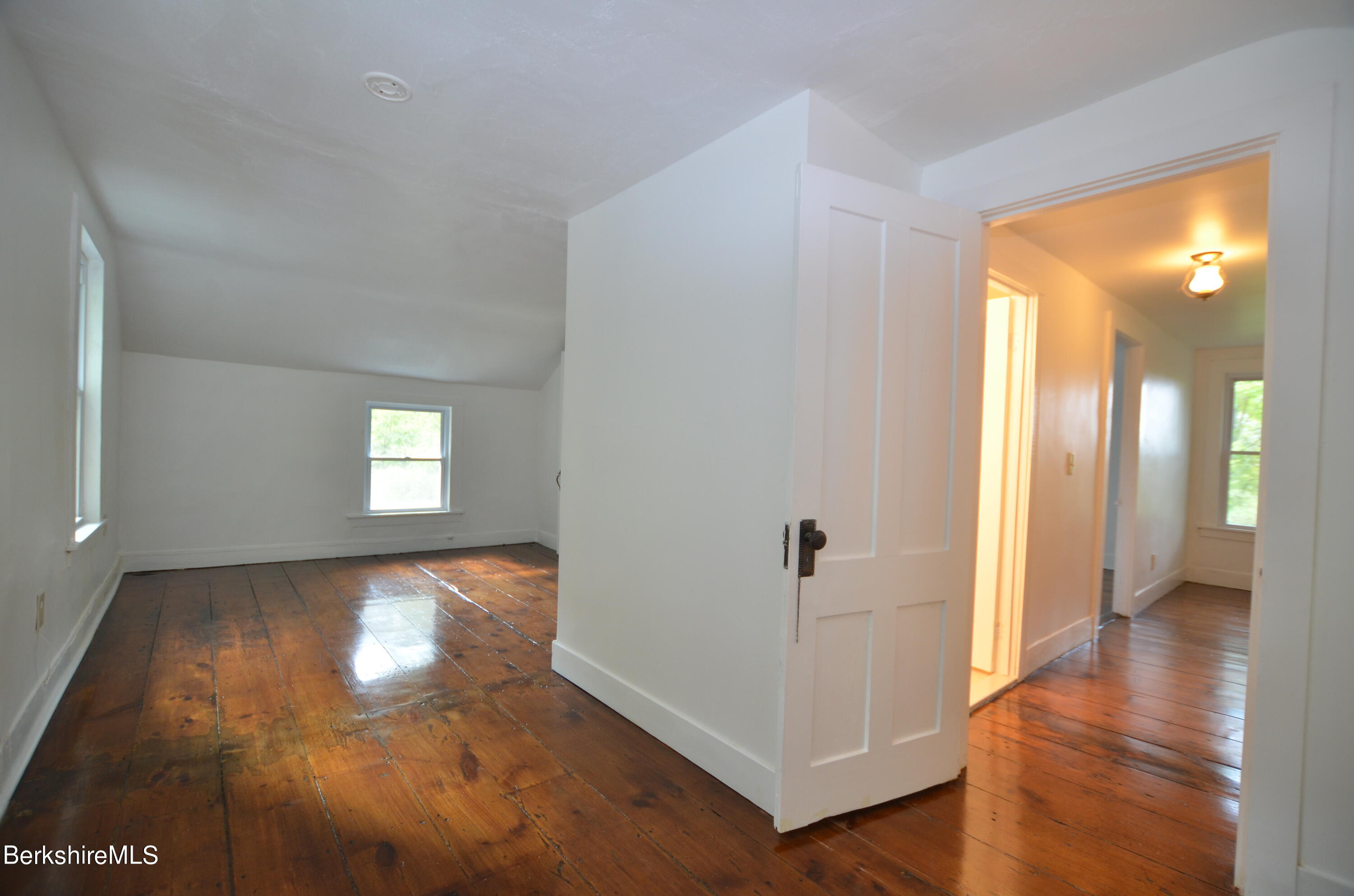 190 Willow Street Lee, MA 01260 - Photo 20 of 41 190 Willow St