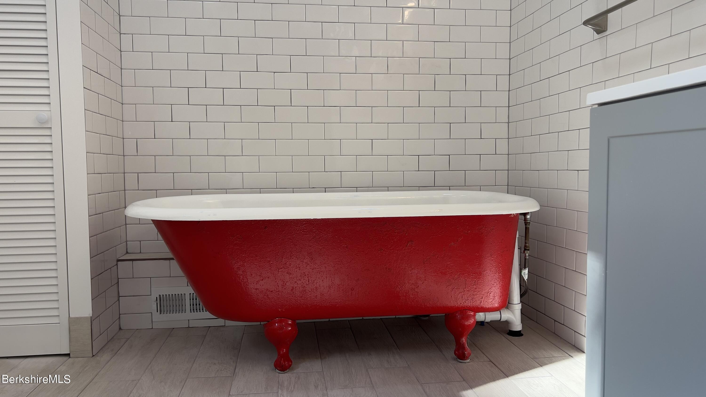 190 Willow Street Lee, MA 01260 - Photo 23 of 48 a bed sitting in a room