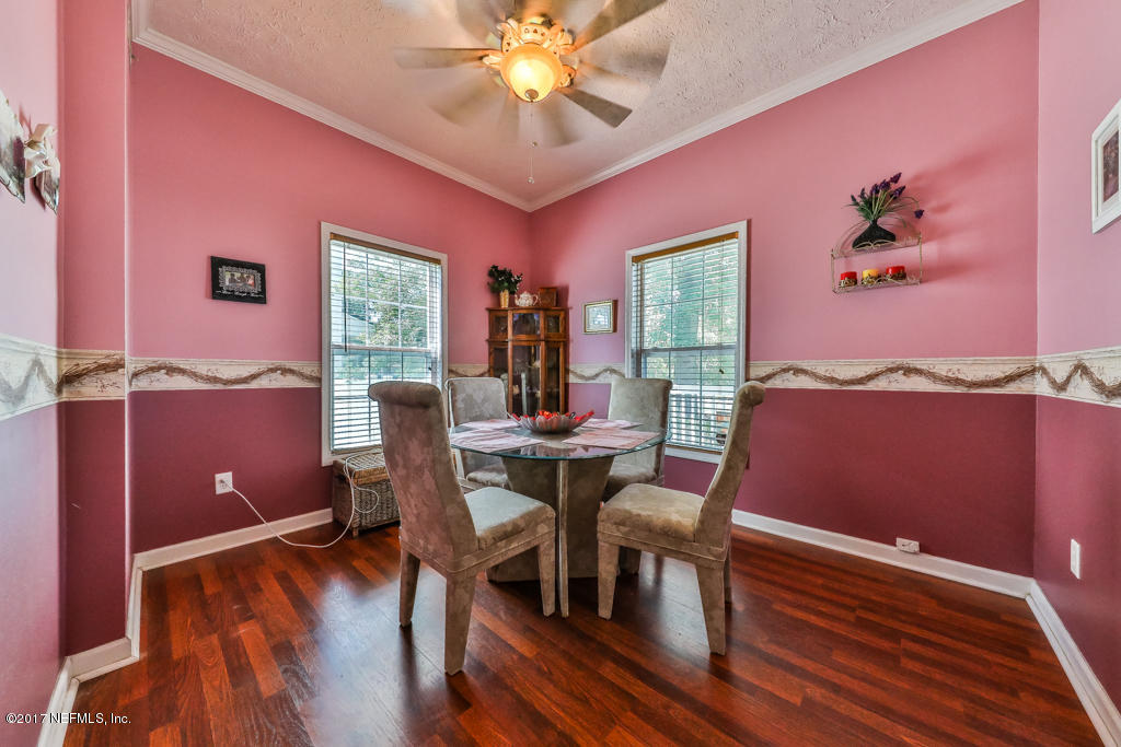4612 Spring Glen Road Jacksonville, FL 32207 - Photo 11 of 23 cute as a button dining room