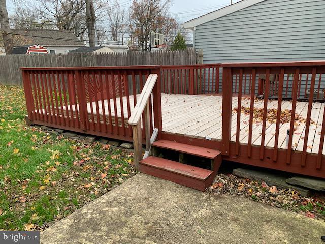 821 Colwell Road Swarthmore, PA 19081 - Photo 34 of 37 Back deck