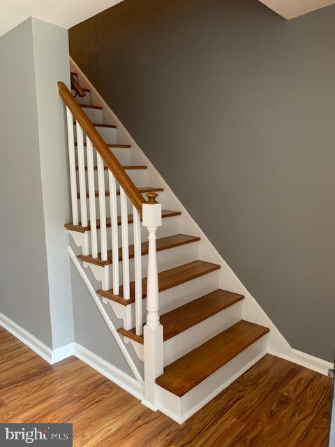 821 Colwell Road Swarthmore, PA 19081 - Photo 8 of 37 Stairs leading to Upper Level