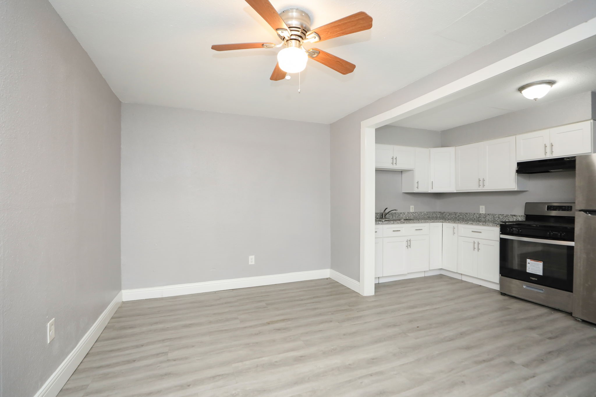 8127 Colonial Lane, Unit 2 Houston, TX 77051 - Photo 5 of 26