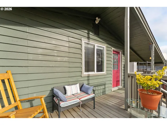 $265,000 | 2046 Northeast Freemont Avenue, Roseburg, OR 97470