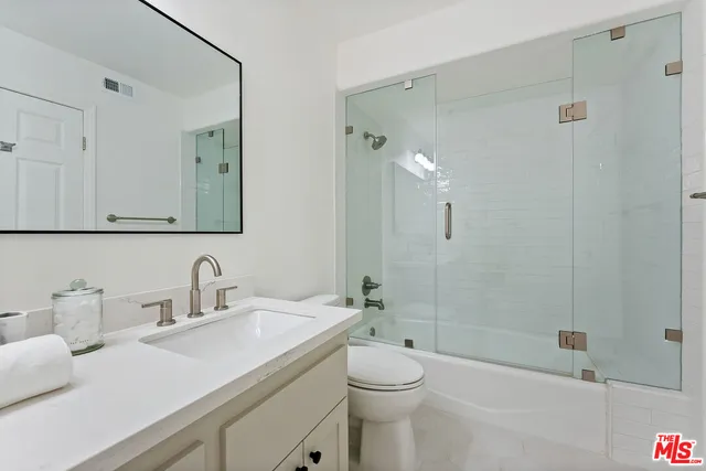 $1,649,000 | 1214 14th Street, Unit 204, Santa Monica, CA 90404