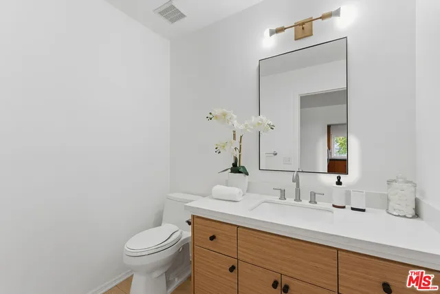 $1,649,000 | 1214 14th Street, Unit 204, Santa Monica, CA 90404