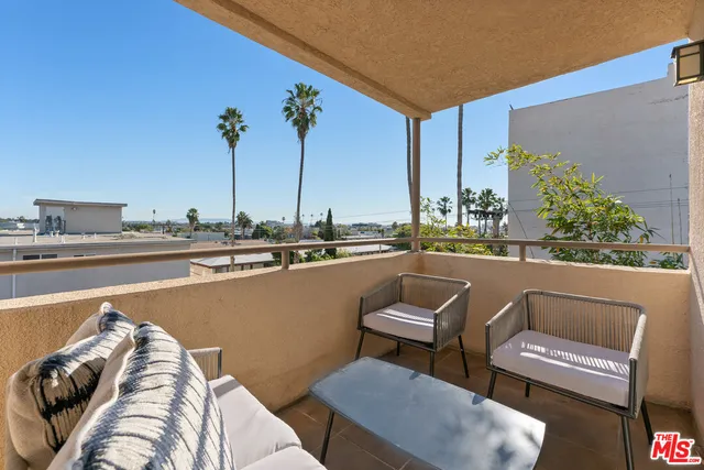 $1,649,000 | 1214 14th Street, Unit 204, Santa Monica, CA 90404