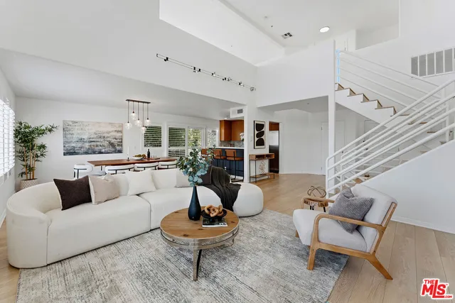 $1,649,000 | 1214 14th Street, Unit 204, Santa Monica, CA 90404
