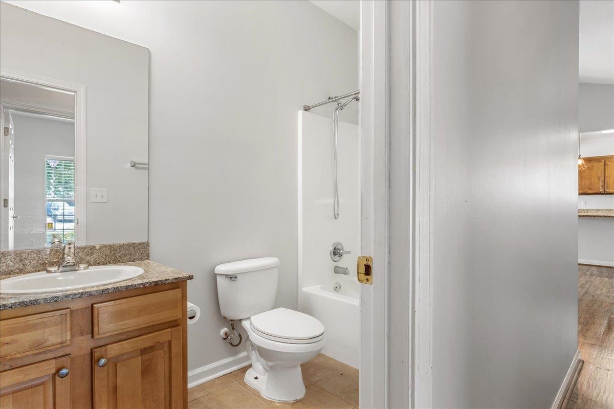 6866 Crimson Ridge Street Gulf Shores, AL 36542 - Photo 24 of 30 Bathroom