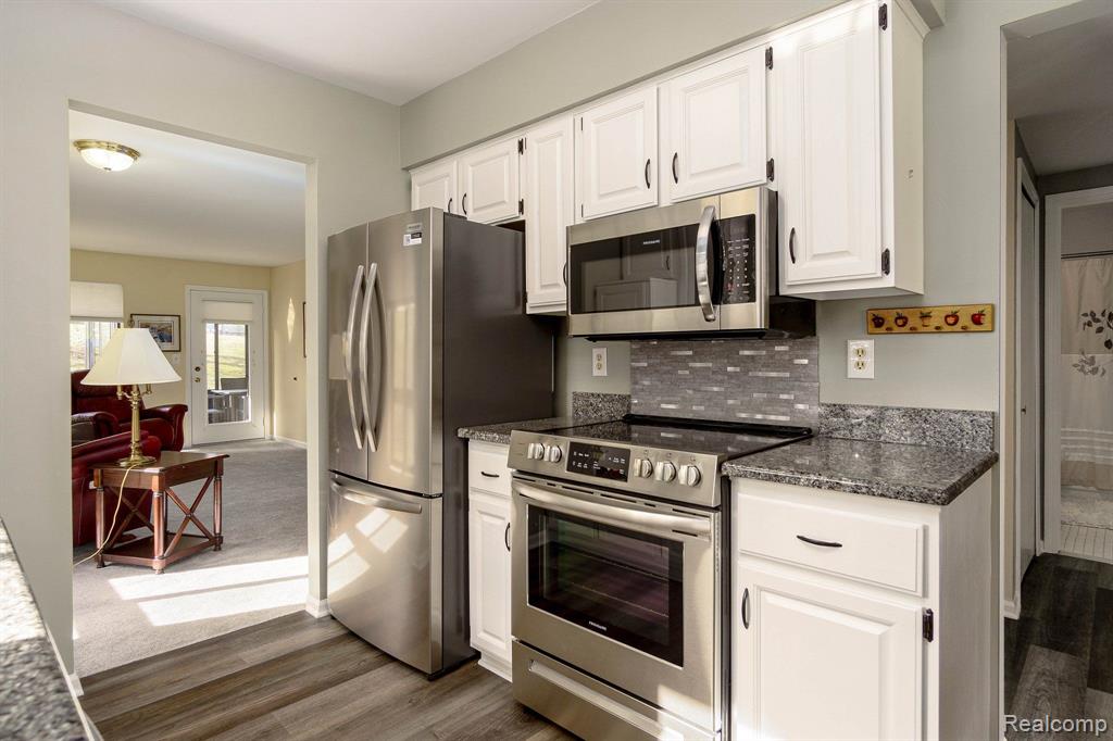 945 Wexford Way Rochester Hills, MI 48307 - Photo 6 of 26