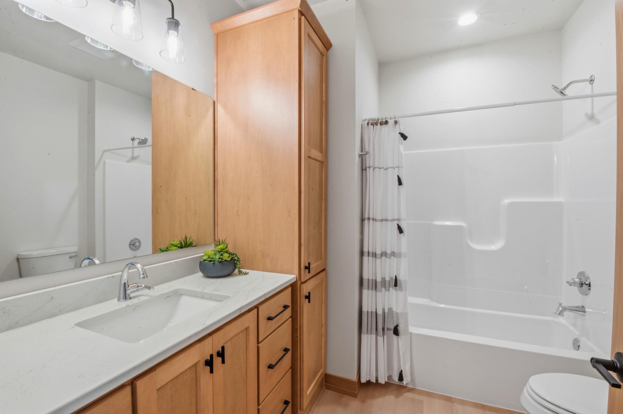 1849 London Road Green Bay, WI 54311 - Photo 27 of 40 Gallery Image 27
