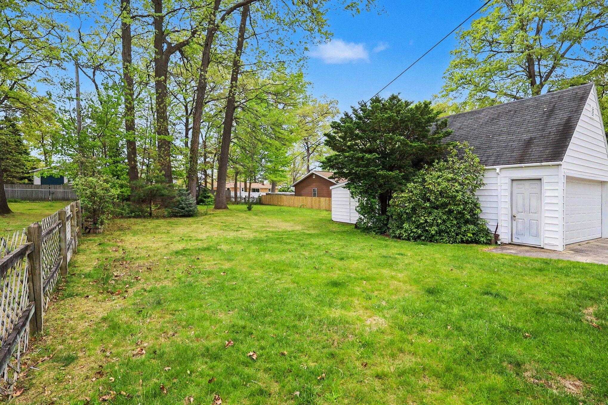 713 East Spring Street Whitehall, MI 49461 - Photo 21 of 25 025_file_4073