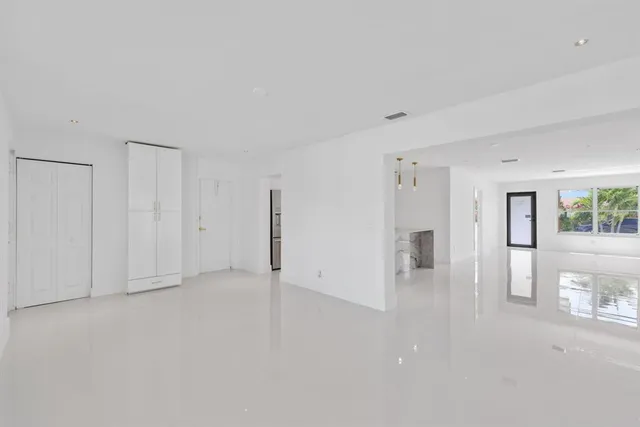 $665,000 | 3349 El Vedado Court East, West Palm Beach, FL 33405