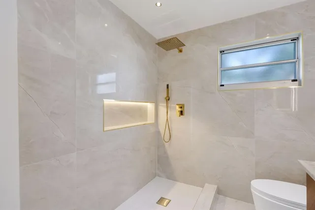 $665,000 | 3349 El Vedado Court East, West Palm Beach, FL 33405