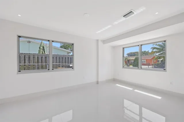 $665,000 | 3349 El Vedado Court East, West Palm Beach, FL 33405