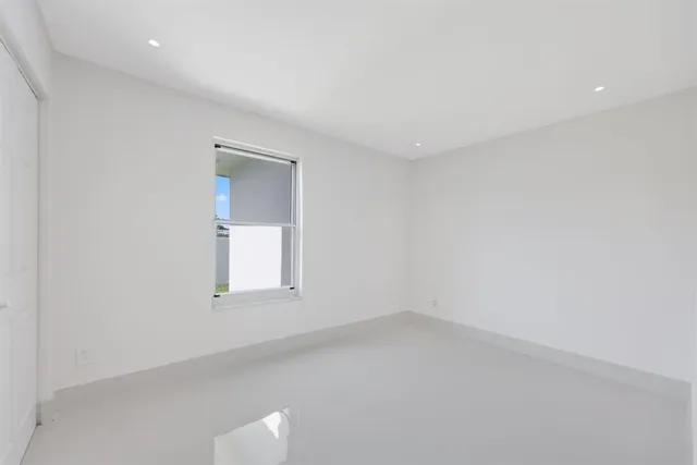 $665,000 | 3349 El Vedado Court East, West Palm Beach, FL 33405