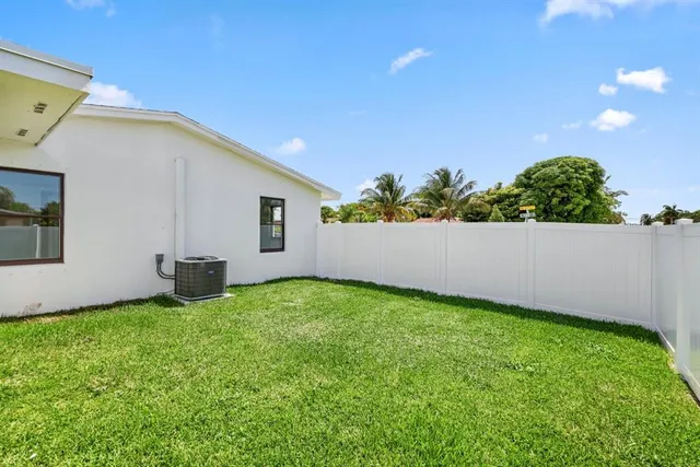 $665,000 | 3349 El Vedado Court East, West Palm Beach, FL 33405