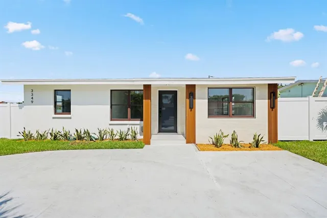 $665,000 | 3349 El Vedado Court East, West Palm Beach, FL 33405