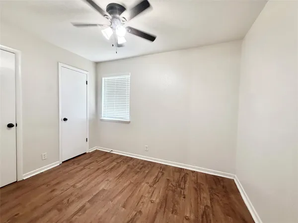 $1,495 | 941 South Walker Street, Angleton, TX 77515