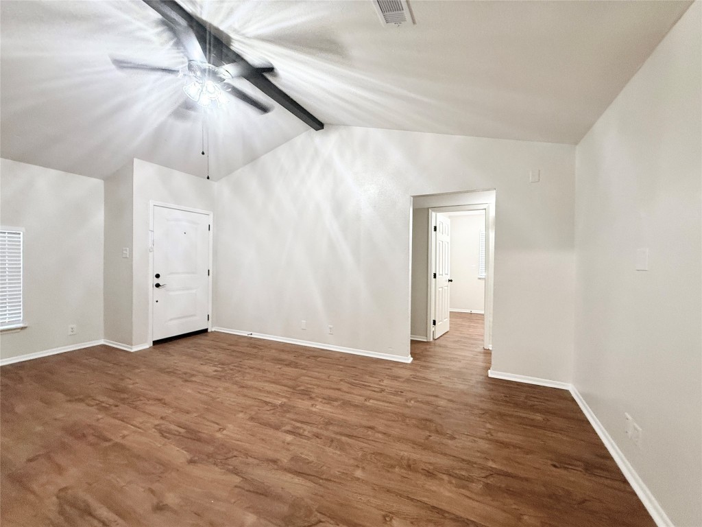 941 South Walker Street Angleton, TX 77515 - Photo 5 of 22