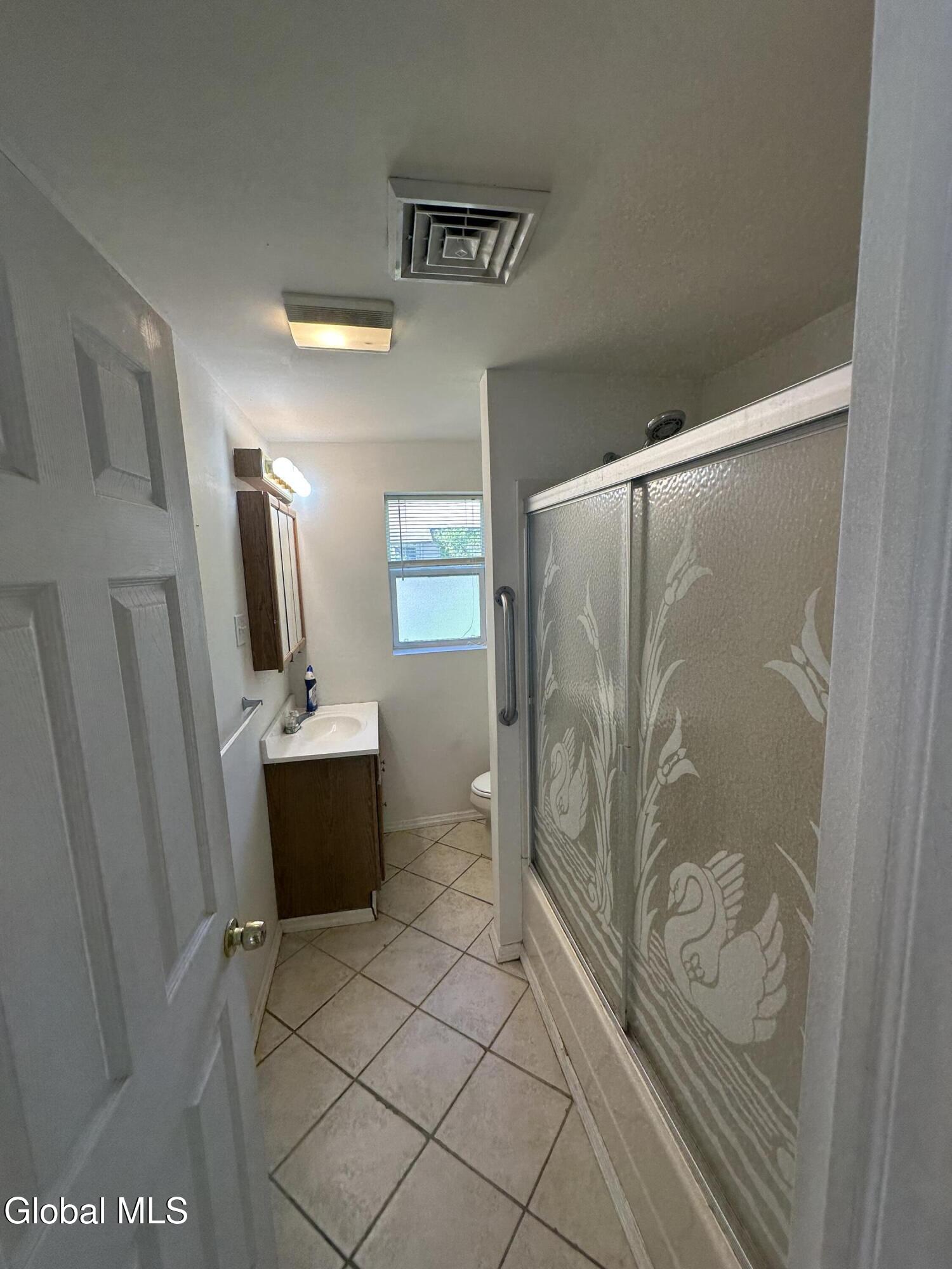 6963 Fuller Station Road Schenectady, NY 12303 - Photo 7 of 15 bath