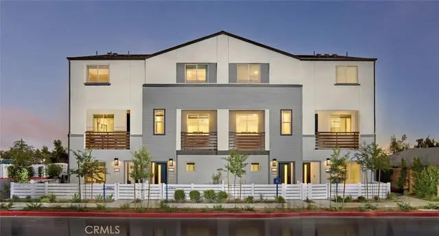 $574,990 | 1328 West Oakcrest Paseo, Ontario, CA 91762