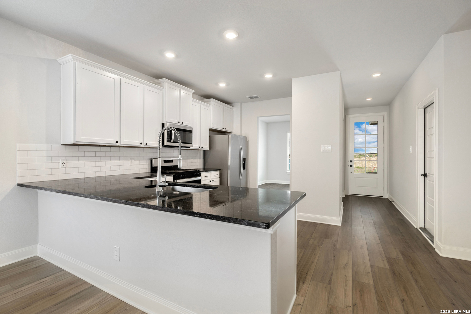 6331 Monk Landing Converse, TX 78109 - Photo 8 of 16