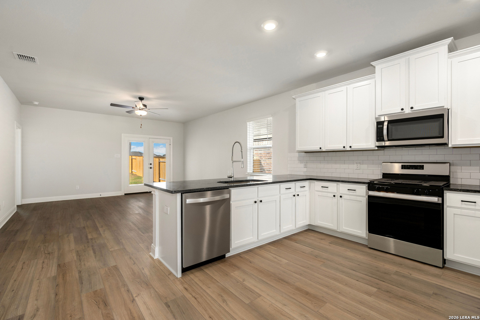 6331 Monk Landing Converse, TX 78109 - Photo 10 of 16