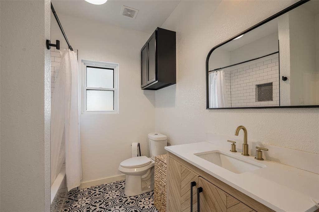 823 Frenchtown Road Argyle, TX 76226 - Photo 16 of 40