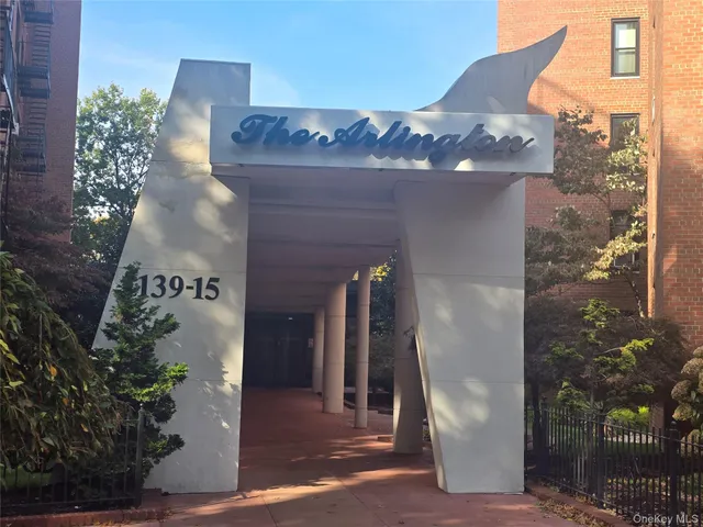a view of a entryway of a house