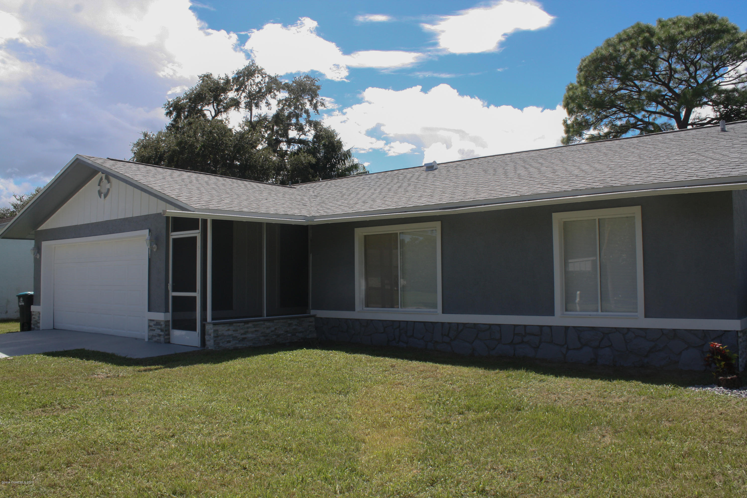 326 Riley Avenue Northeast Palm Bay, FL 32907 - Photo 2 of 43