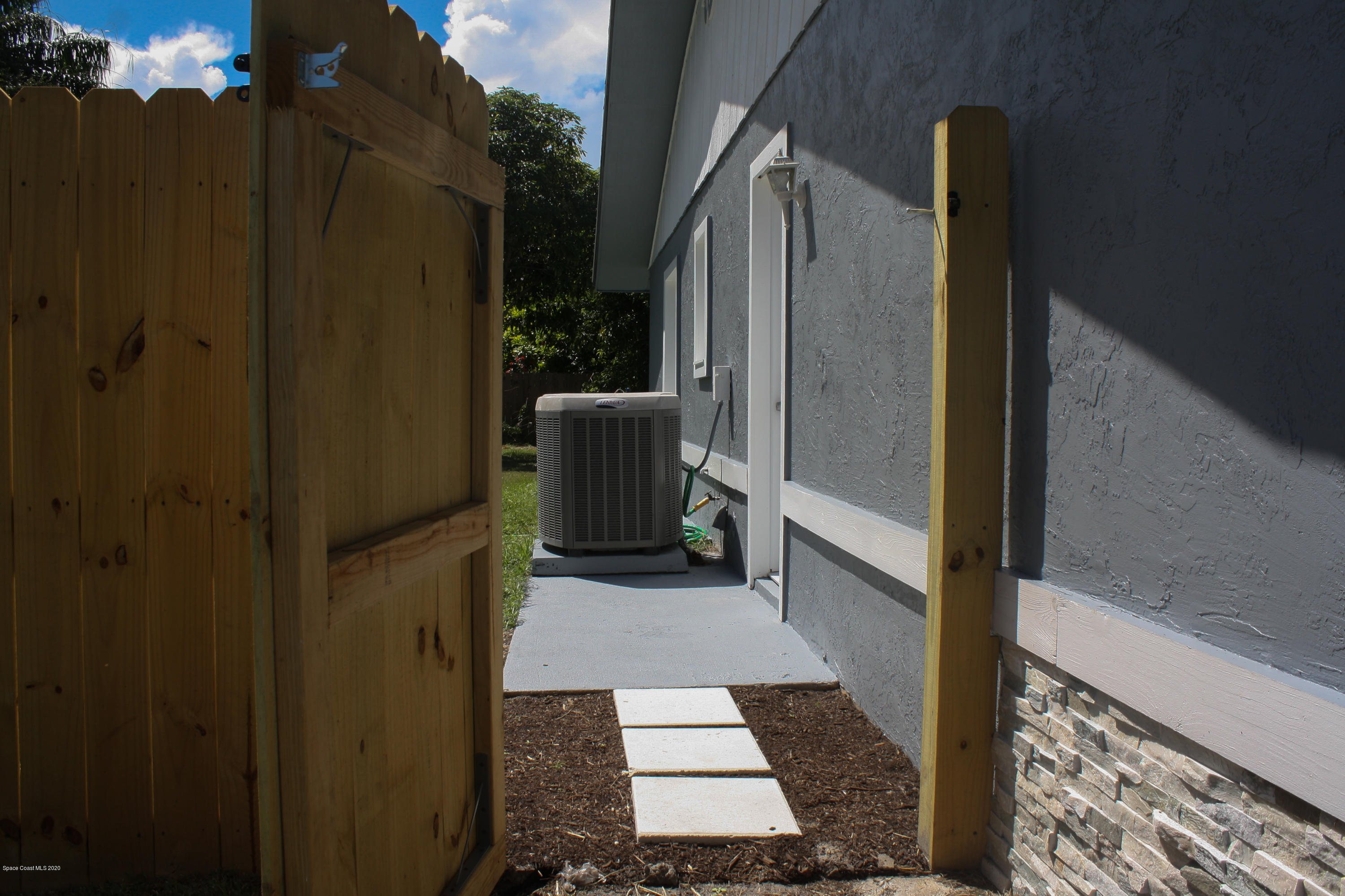 326 Riley Avenue Northeast Palm Bay, FL 32907 - Photo 33 of 43 a view of balcony