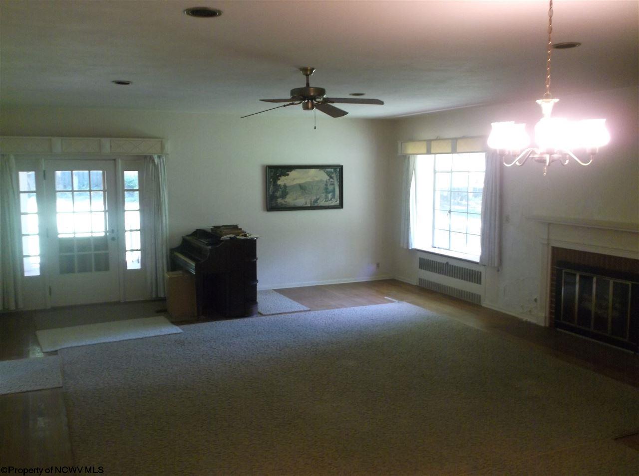 82 Rock Lake Road Fairmont, WV 26554 - Photo 4 of 19 Gallery Image 4