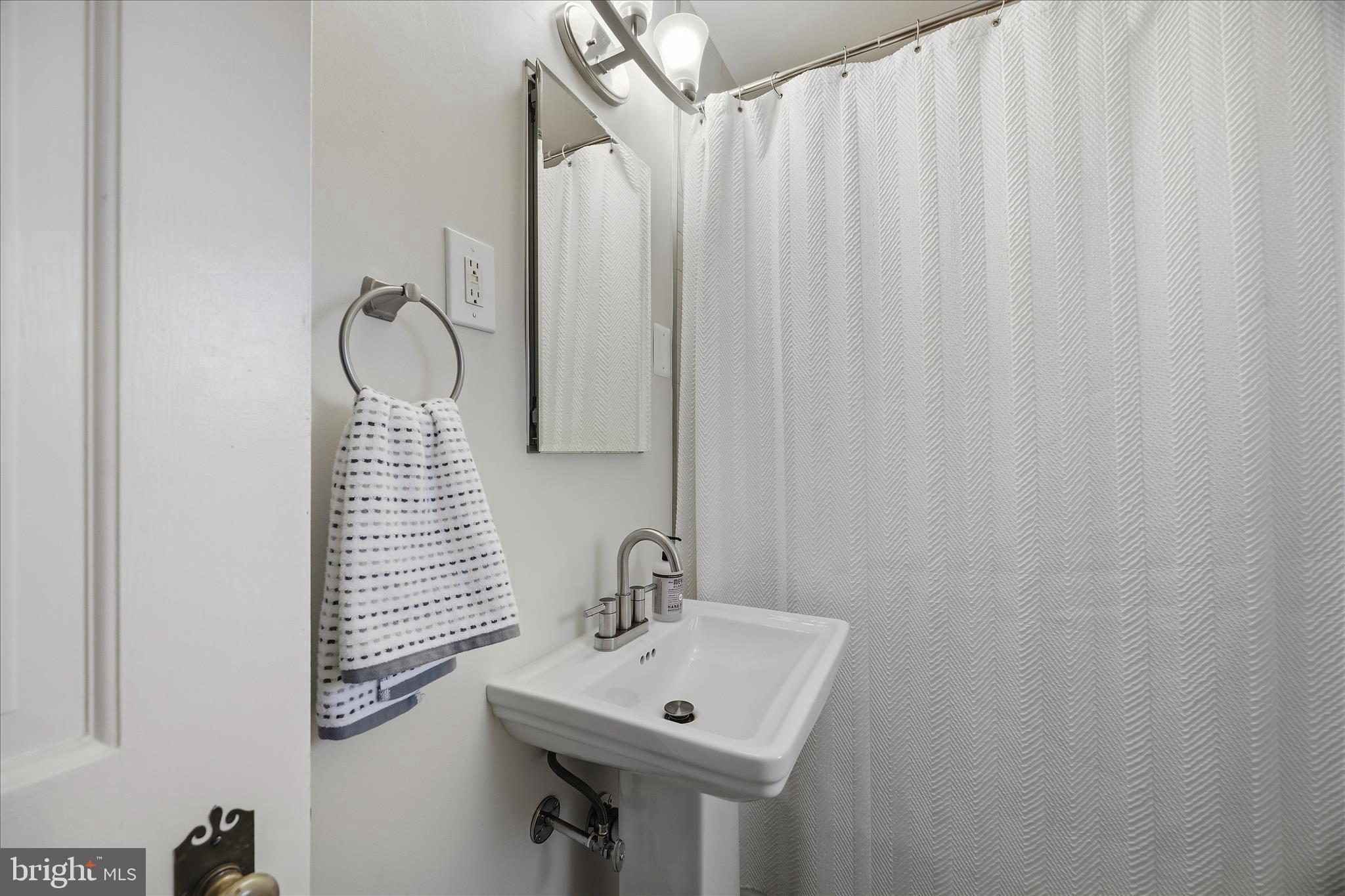 503 Forest View Road Linthicum Heights, MD 21090 - Photo 26 of 44