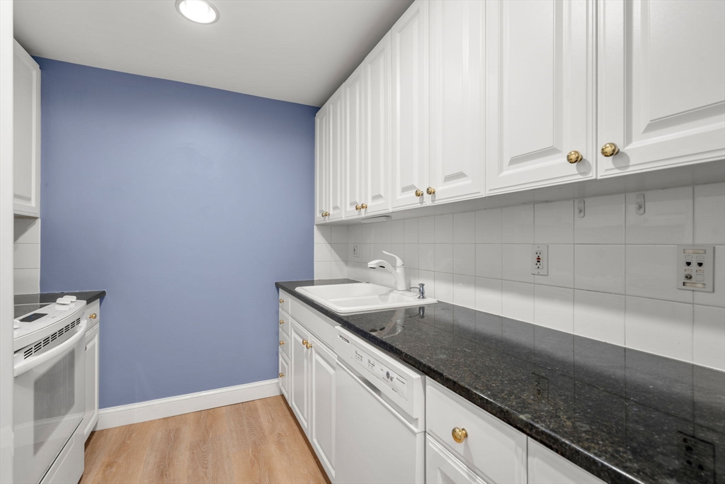 65 Chelsea Street, Unit 304 Boston, MA 02129 - Photo 10 of 22