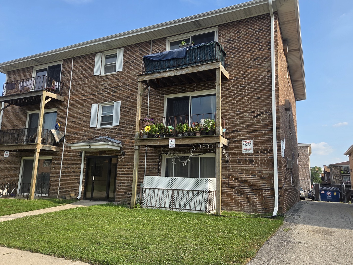 7101 West 99th Street Chicago Ridge, IL 60415 - Photo 2 of 4