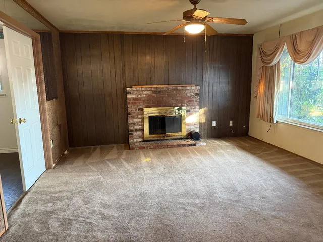 $425,000 | 885 Del Monte Court, Manteca, CA 95336