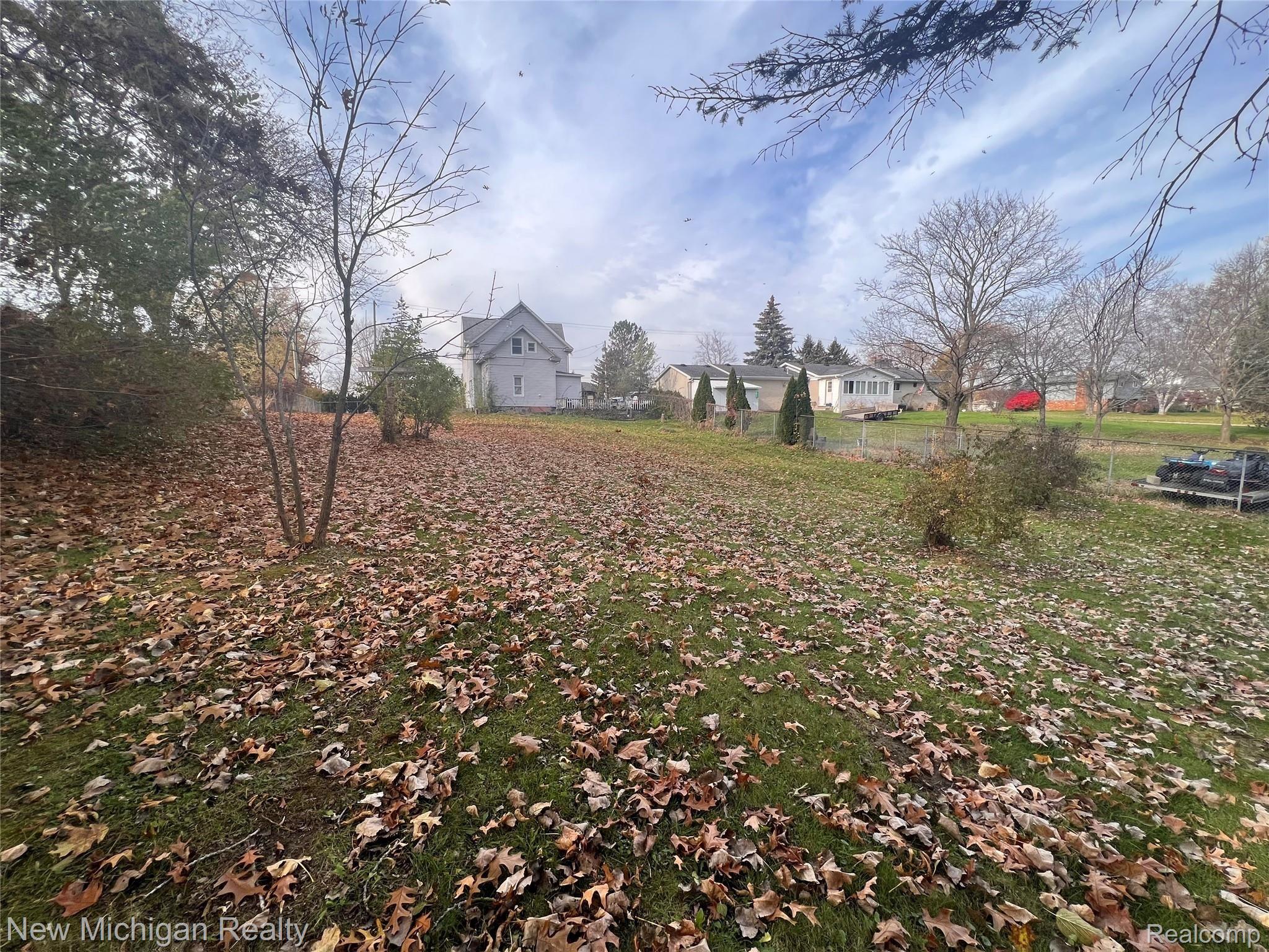 13477 Fenton Road Fenton, MI 48430 - Photo 25 of 27 806C56BF-4E13-4865-98B9-C61FFEA731CB.jpeg